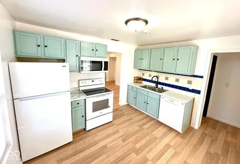 5725 Greenfield Avenue Indianapolis IN 46219