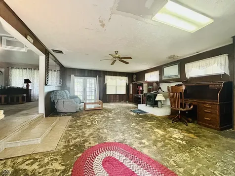 4231 Standish Drive Indianapolis IN 46221