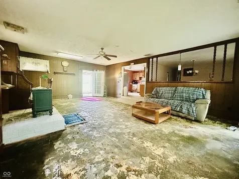 4231 Standish Drive Indianapolis IN 46221