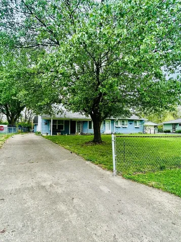4231 Standish Drive Indianapolis IN 46221