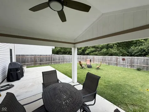 13977 Wakefield Place Fishers IN 46038