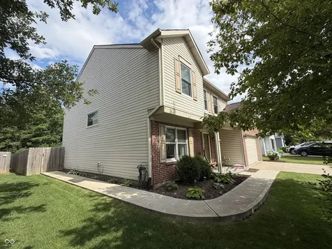 13977 Wakefield Place Fishers IN 46038