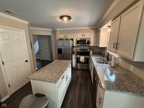 13977 Wakefield Place Fishers IN 46038