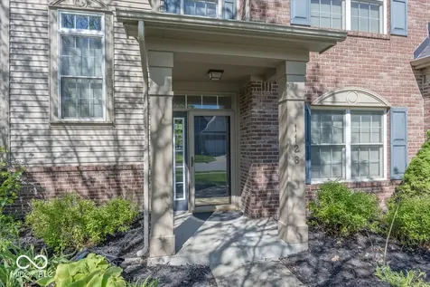 1128 Red Dunes Run Avon IN 46123