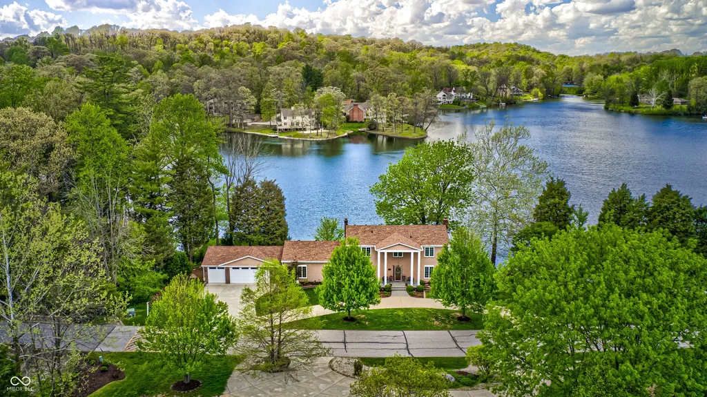 3806 N Foxcliff Drive E Martinsville IN 46151
