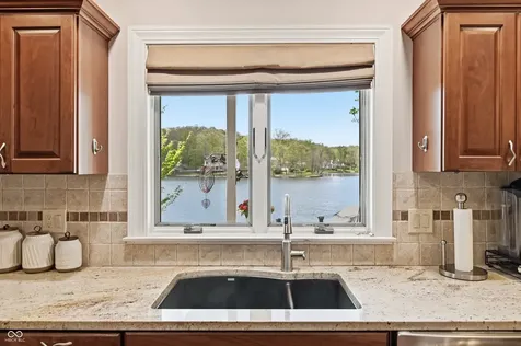 3806 N Foxcliff Drive E Martinsville IN 46151