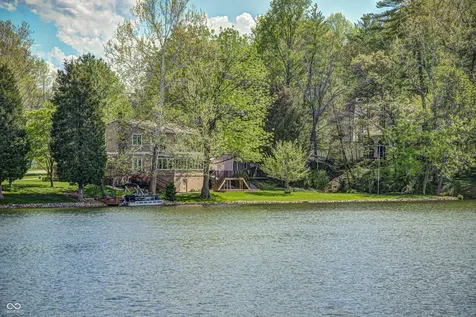 3806 N Foxcliff Drive E Martinsville IN 46151