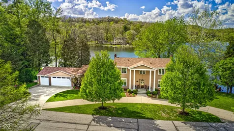 3806 N Foxcliff Drive E Martinsville IN 46151