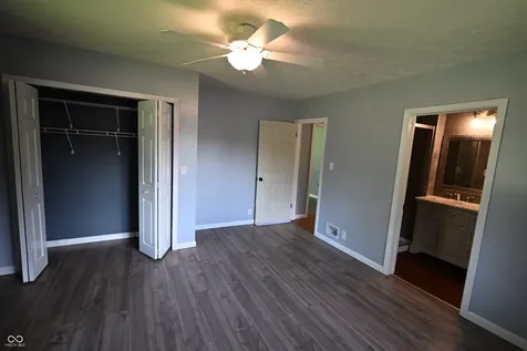 957 E Cragmont Drive Indianapolis IN 46227