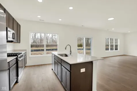 8594 Meadowlands Court Plainfield IN 46168
