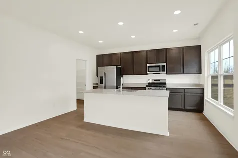 8594 Meadowlands Court Plainfield IN 46168