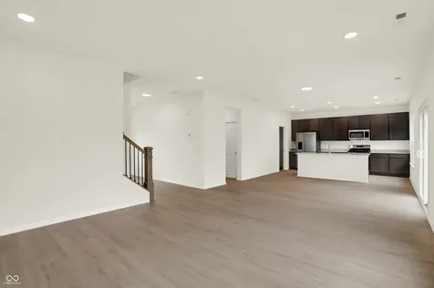 8594 Meadowlands Court Plainfield IN 46168