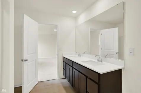 8594 Meadowlands Court Plainfield IN 46168