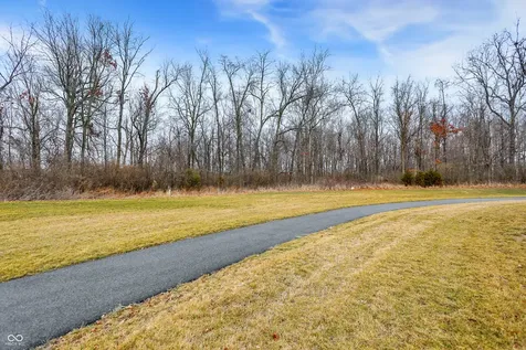 8594 Meadowlands Court Plainfield IN 46168