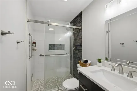1816 Acorn Road Franklin IN 46131