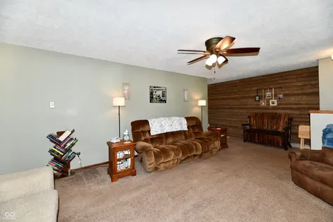 801 N 400 W Bargersville IN 46106