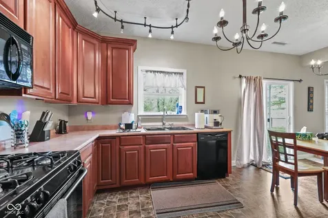 1163 King Maple Drive Greenfield IN 46140