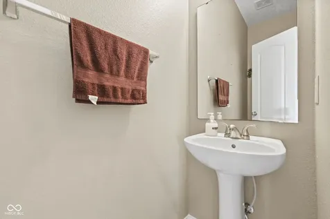 1163 King Maple Drive Greenfield IN 46140