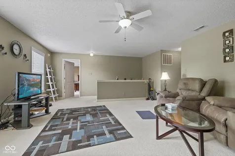 1163 King Maple Drive Greenfield IN 46140