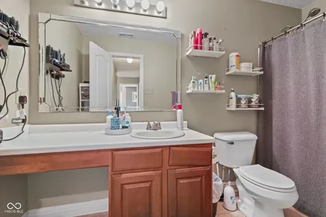 1163 King Maple Drive Greenfield IN 46140