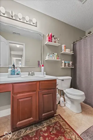 1163 King Maple Drive Greenfield IN 46140