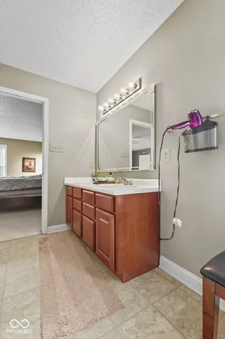1163 King Maple Drive Greenfield IN 46140