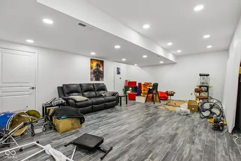 6365 W Riverside Road Mccordsville IN 46055