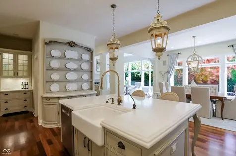 4243 Heyward Lane Indianapolis IN 46250