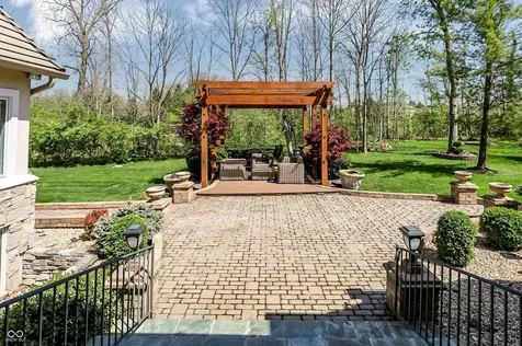 10821 Club Point Drive Fishers IN 46037