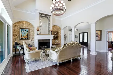 10821 Club Point Drive Fishers IN 46037