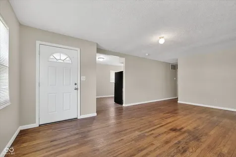 1023 S Worth Avenue Indianapolis IN 46241