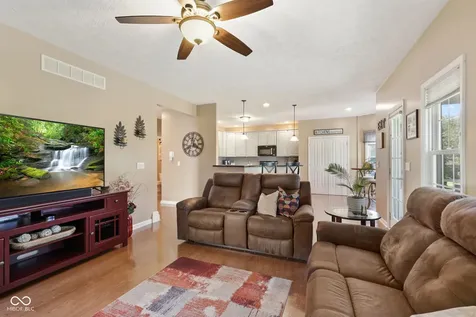9103 Iris Lane Zionsville IN 46077