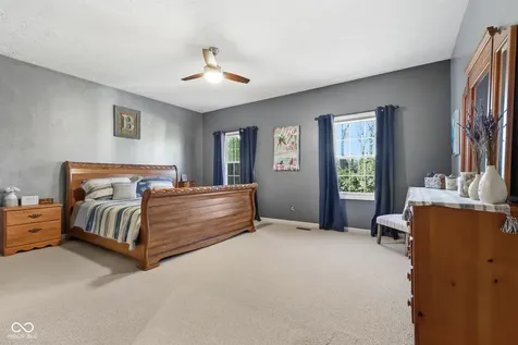 9103 Iris Lane Zionsville IN 46077