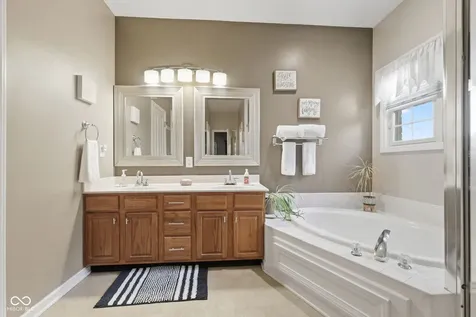 9103 Iris Lane Zionsville IN 46077