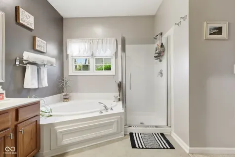 9103 Iris Lane Zionsville IN 46077