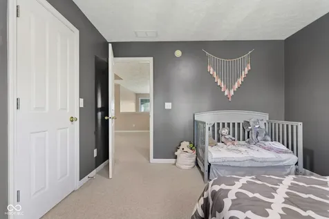 9103 Iris Lane Zionsville IN 46077