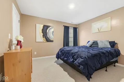 9103 Iris Lane Zionsville IN 46077