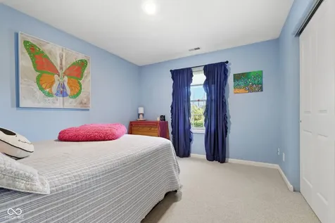 9103 Iris Lane Zionsville IN 46077