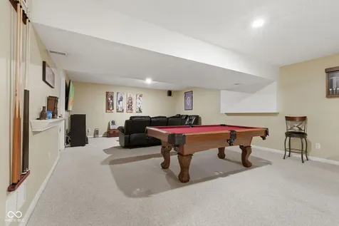 9103 Iris Lane Zionsville IN 46077