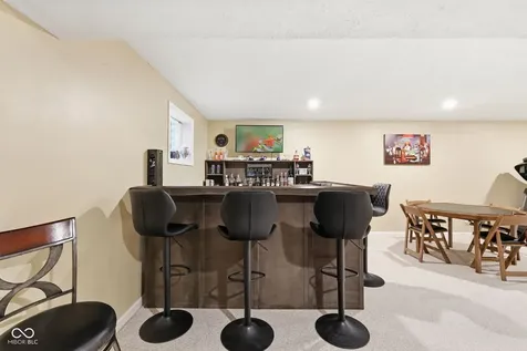 9103 Iris Lane Zionsville IN 46077