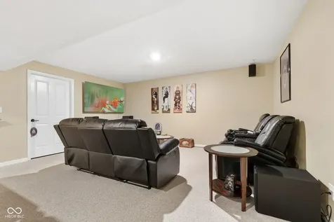 9103 Iris Lane Zionsville IN 46077