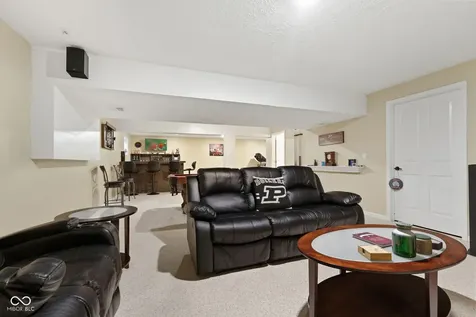 9103 Iris Lane Zionsville IN 46077