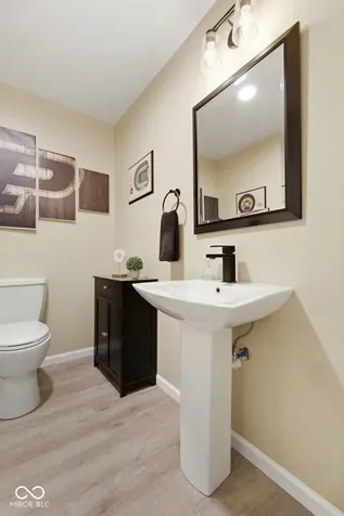 9103 Iris Lane Zionsville IN 46077