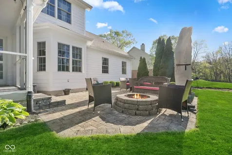9103 Iris Lane Zionsville IN 46077