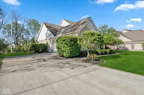9103 Iris Lane Zionsville IN 46077