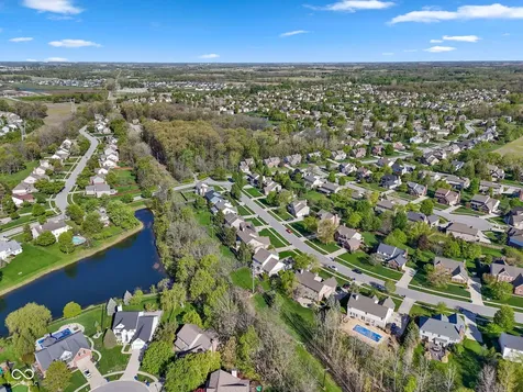 9103 Iris Lane Zionsville IN 46077