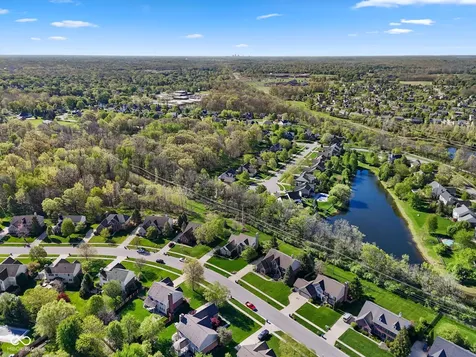 9103 Iris Lane Zionsville IN 46077