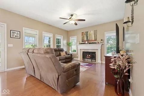 9103 Iris Lane Zionsville IN 46077