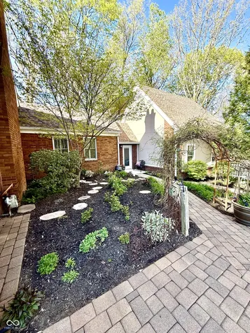 8744 W 86th Street Indianapolis IN 46278