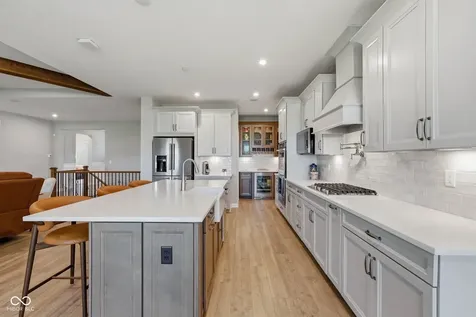 9381 Coopers Lane Mccordsville IN 46055